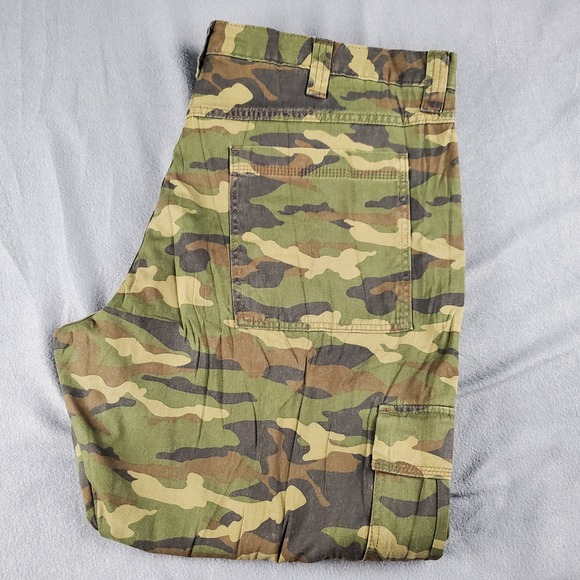 Wrangler Camo Cargo Fleece Lined Pants Casual Utility Outdoor relaxed fit  40x29 - Picture 1 of 9